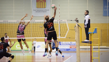 Marbella Costa del Vóley derrota a CV Almoradí en cuatro sets