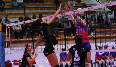 Extremadura Arroyo acaba por la vía rápida (3-0) con un ordenado CV Oviedo