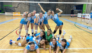 Vóley Torrelavega sucumbe ante el empuje y la veteranía de Extremadura Arroyo