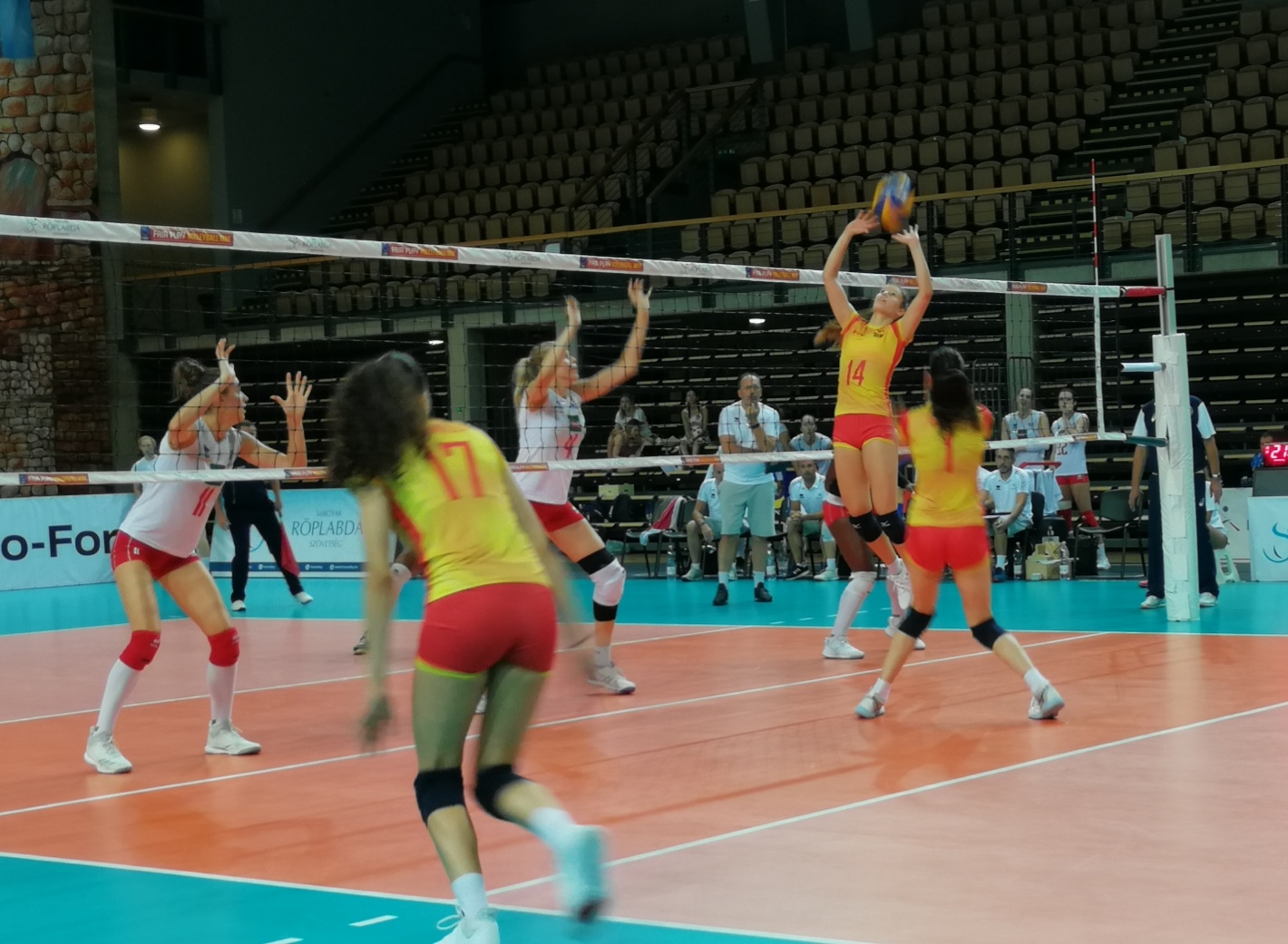 Las Leonas del Vóley vencen 3-1 a Francia