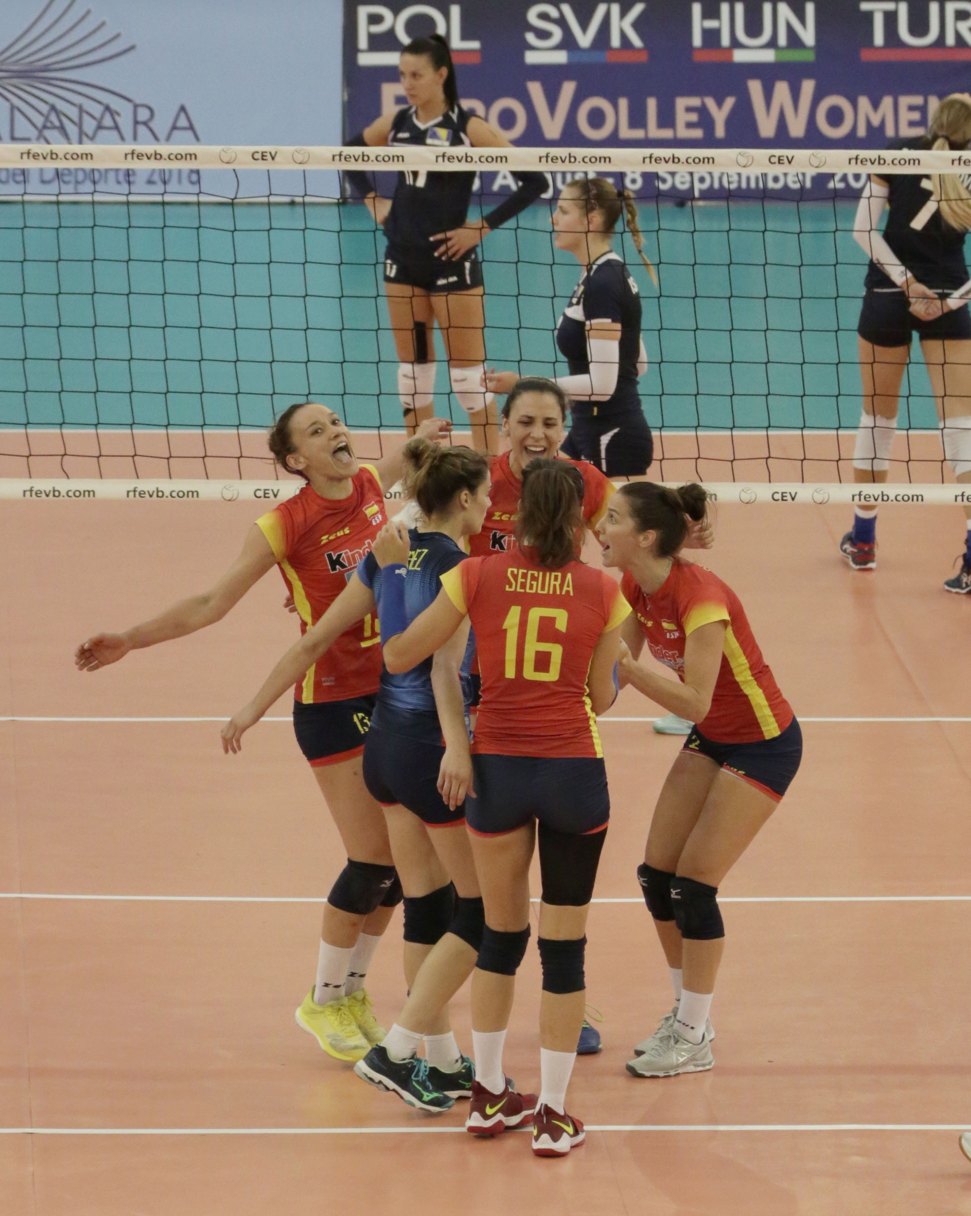 Gran victoria de España por 3-0 sobre Bosnia para seguir soñando con el Europeo 2019
