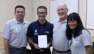 Enrique Romero cierra con éxito el Curso de Ascenso a Árbitro Internacional de Vóley Playa