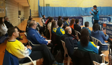 Cangas de Onís acogío el clinic sobre formación de jugadores jóvenes