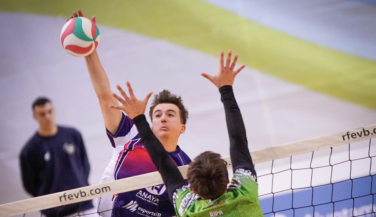 Mayurqa Voley Palma firma una victoria sufrida en un partido de dos caras