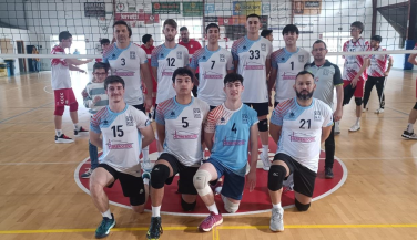 La plantilla masculina de CUV Alcorcón cae ante el líder de su grupo