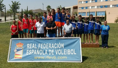 MC Hoteles San José vencedores del Campeonato de España de Voley Playa Infantil masculino