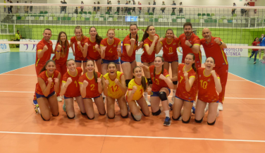 España comienza con victoria su camino hacia el #EurovolleyU16W