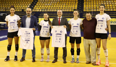 El alcalde y concejal de Deportes de Las Palmas de GC arropan a CV Gran Canaria antes de la Copa