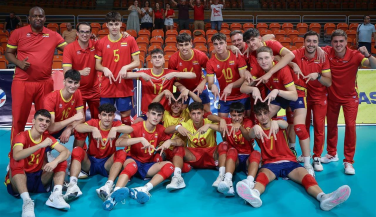 Debut con victoria ante República Checa en el #EuroVolleyU18M