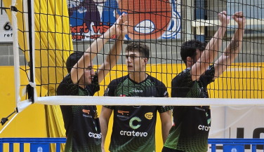 Cratevo Vòlei Arenys gana 3-1 en casa a Vikings Vòlei Prat