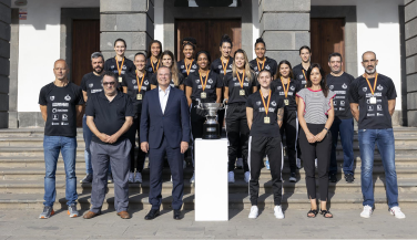 El Ayuntamiento de Las Palmas de Gran Canaria felicita a las campeonas de la Liga Iberdrola