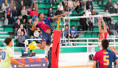 Victoria blaugrana en el derby ante Vikings Volei Prat