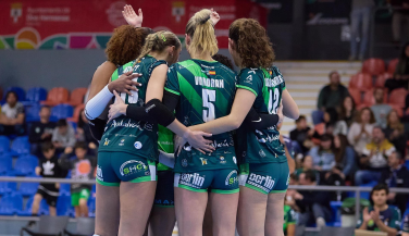 FP Pro Voley Cajasol cae en el desempate frente a CV Sant Cugat