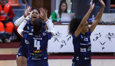 Victoria contundente de Cajasol Voley Dos Hermanas frente a CV Sayre CC La Ballena