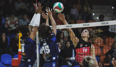 Cajasol Voley Dos Hermanas suma la tercera victoria consecutiva tras vencer 3-0 a Sant Cugat