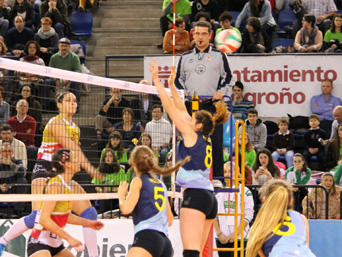 Embalajes Blanco Tramek Murillo supera a Feel Volley Alcobendas y se mete en la final               