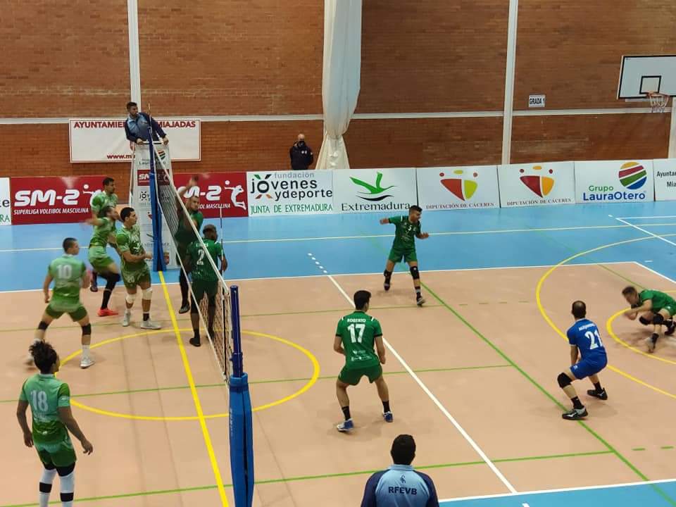 Extremadura Grupo Laura Otero se hace con el derby 
