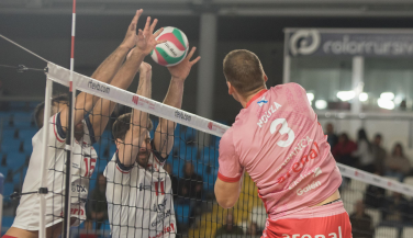 Arenal Emevé rescata dos puntos en una remontada épica