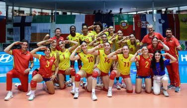 España supera en tres sets a Suecia en el #EurovolleyU20W