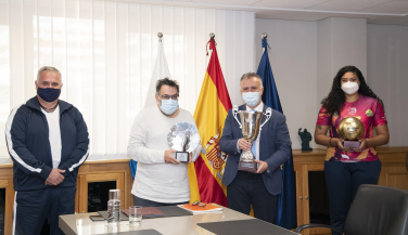  Ángel Víctor Torres recibió al CV CCO 7 Palmas en Presidencia de Gobierno