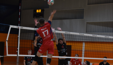CV Almoradí supera 0-3 a Universidad de Granada en un intenso duelo