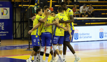 El líder CV Guaguas continúa intratable y se impone ante Pamesa Teruel Voleibol