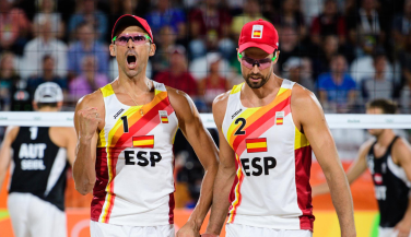 Pablo Herrera y Adrián Gavira logran una gran remontada para estrenarse con victoria en Río