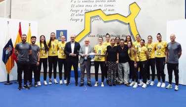 Las Supercampeonas del CV Hidramar Gran Canaria, recibidas en el Cabildo de Gran Canaria