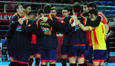 Sufrida victoria para la selección junior masculina en el primer partido del bilateral