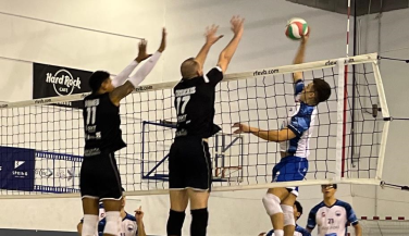 Dura derrota del Arona Playa de Los Cristianos como local ante Rotogal Boiro Voleibol