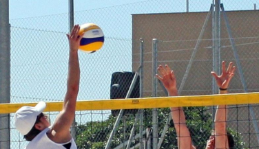Emoción e igualdad en la primera jornada del Campeonato de España Infantil Masculino de Voley Playa
