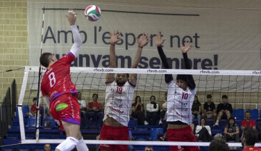 Conectabalear CV Manacor vence a Cisneros en un tiebreak de infarto