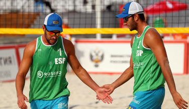 Tres parejas españolas avanzan en el World Tour de Sochi