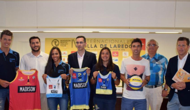 Presentados los Internacionales Villa de Laredo de Voley Playa