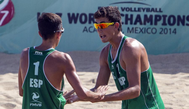 Los españoles Huerta-Jiménez ya están en primera ronda del Europeo Sub20 de voley playa