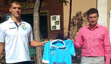 Río Duero San José presenta a Víctor Bouza