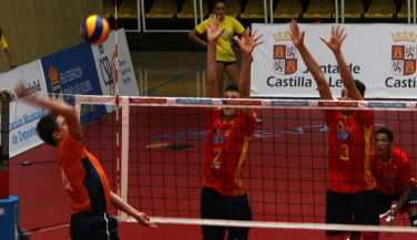 España vence a Holanda en un gran partido para alcanzar las semifinales                             
