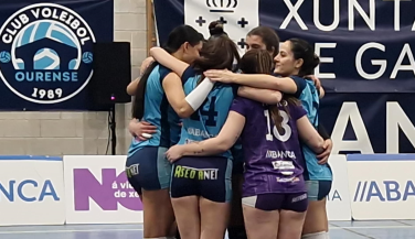 Aceites Abril Voleyourense se lleva los tres puntos ante Universidad de Burgos