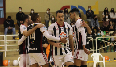 CD Badajoz Extremadura cae en el derbi extremeño