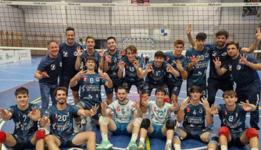 El nuevo proyecto del Villena Petrer empieza con buen pie la Superliga 2