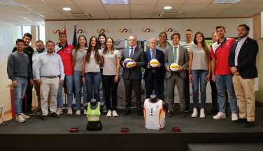 El Circuito Nacional de Vóley Playa 2023 es presentado en la sede del CSD