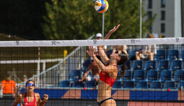 Sofía Izuzquiza y Adriana Serrano pelearán por las medallas en el Europeo sub20 de vóley playa