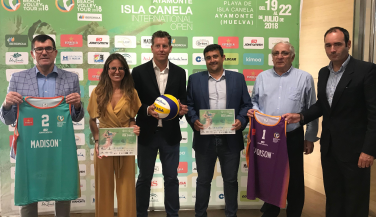 Presentada en Huelva la tercera prueba del Madison Beach Volley Tour 2018