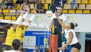 CV Sayre CC La Ballena triunfa en el derbi insular
