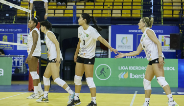 CV Sayre lucha pero cae ante las líderes de la Liga Iberdrola
