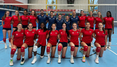 España prepara el #EuroVolleyU18W en Azuqueca de Henares