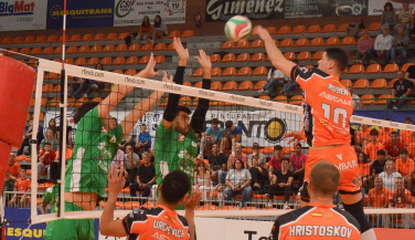 Gran Victoria del Pamesa Teruel Voleibol en un vibrante partido de los que crean afición.