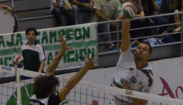 Unicaja Almería mantiene un liderato sólido