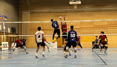 Primera victoria del Vikings Vòlei Prat que se impone al CV Sóller