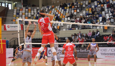 Indescar Zaragoza logra una victoria de infarto para mantenerse en posiciones nobles
